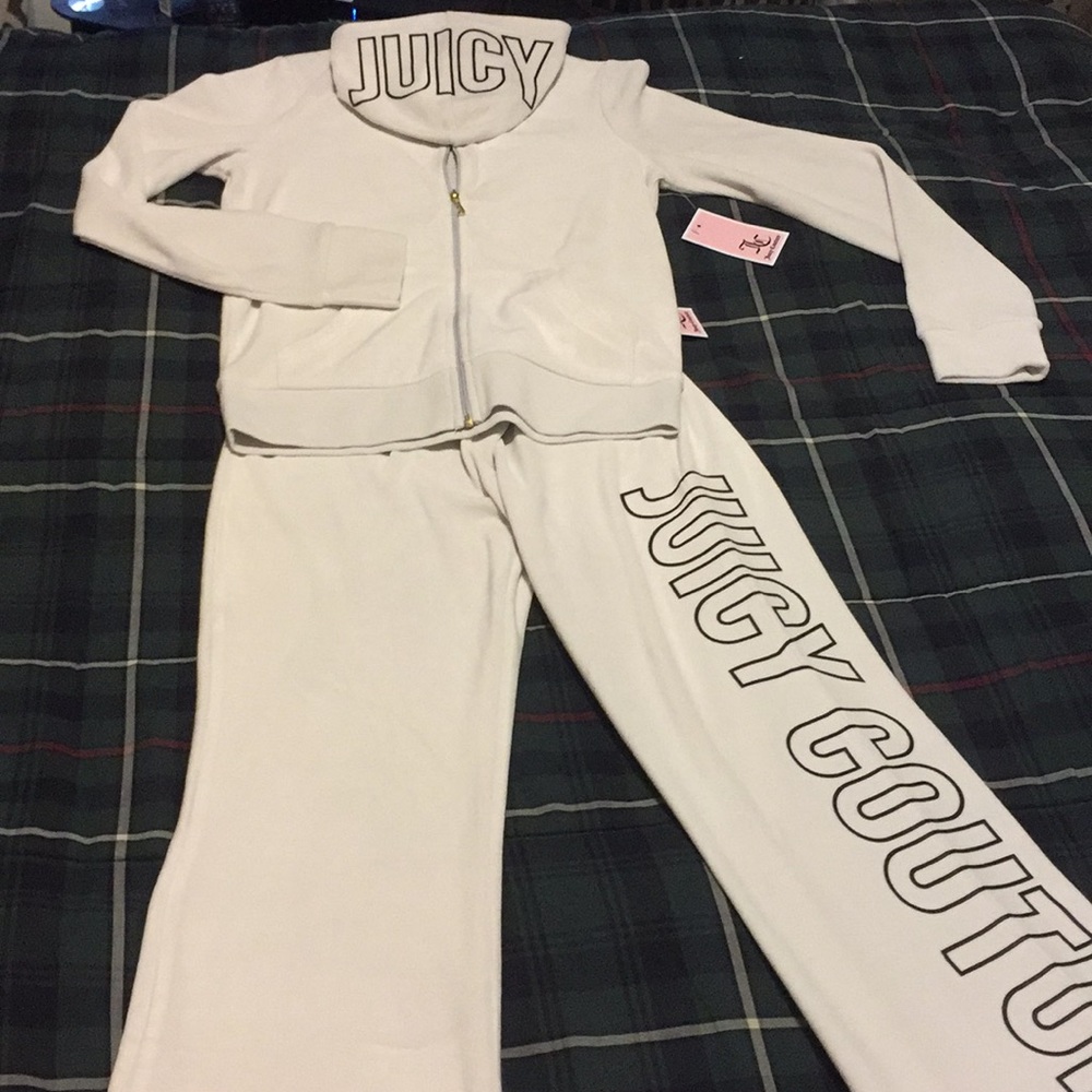 🚨SOLD🚨Brand new Juicy Couture sweatsuit